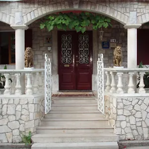 And Deskovic Apartment